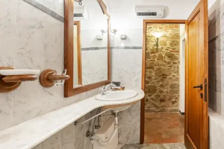 Istrice, Maison de vacances confortable à Capraia e Limite. Piscine - Photo 25