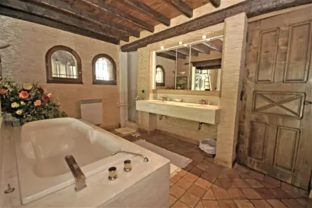 Maison de vacances - VILLENEUVE-LES-AVIGNON, Chalet confortable à 50 m des pistes - Photo 10