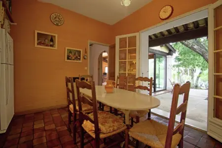Maison de vacances - VILLENEUVE-LES-AVIGNON, Chalet confortable à 50 m des pistes - Photo 13