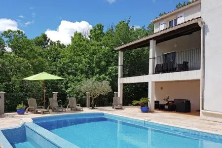 Courry, Vues de Courry : piscine et nature - Photo 6
