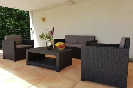 Courry, Vues de Courry : piscine et nature - Photo 22