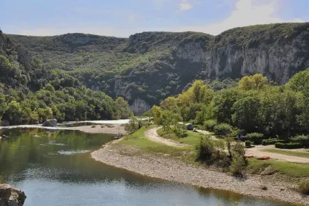 Courry, Vues de Courry : piscine et nature - Photo 27