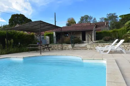 Maison de vacances Montcléra, Maison de vacances avec piscine privée à Montcléra - Photo 2