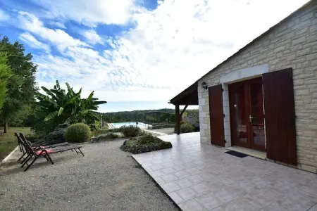 Maison de vacances Montcléra, Maison de vacances avec piscine privée à Montcléra - Photo 3