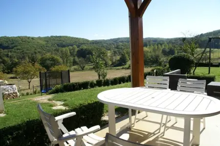 Maison idéale pour les familles, Maison de vacances à Montcléra avec barbecue - Photo 3