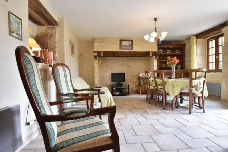 Maison de vacances Uzech, Maison de vacances spacieuse avec piscine privée - Photo 17