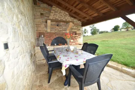 Maison de vacances Uzech, Maison de vacances spacieuse avec piscine privée - Photo 27