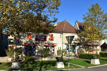 Maison de vacances Uzech, Maison de vacances spacieuse avec piscine privée - Photo 36