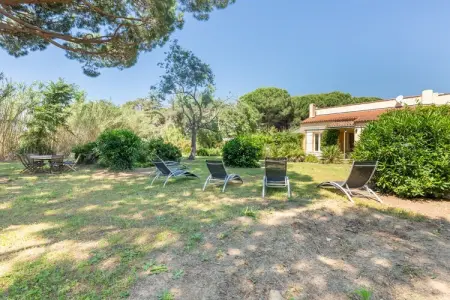 Romarins, Maison sous les pins proche plage de Pampelonne - Photo 11