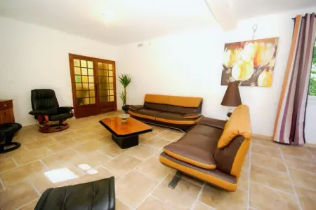 Maison de vacances Le Thor, Maison à Le Thor avec piscine privée - Photo 2
