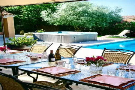 Villa Villars, Villa à Villars avec Piscine et Sauna - Photo 17