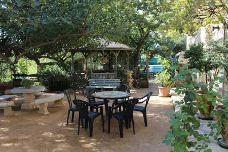 Orange, Maison en Provence avec Piscine & Tennis - Photo 4