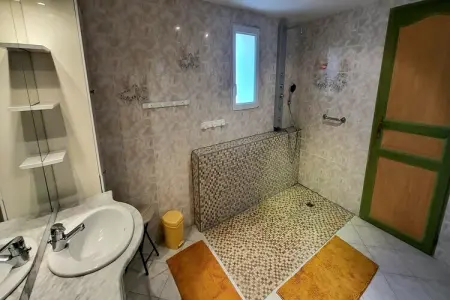 Orange, Maison en Provence avec Piscine & Tennis - Photo 37