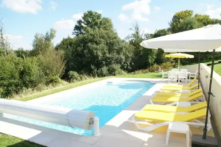 Maison de vacances Sussac, Maison de Vacances à Limoges avec Piscine Salée - Photo 1