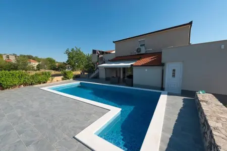 Peso, Villa à Ugljane avec piscine privée - Photo 5