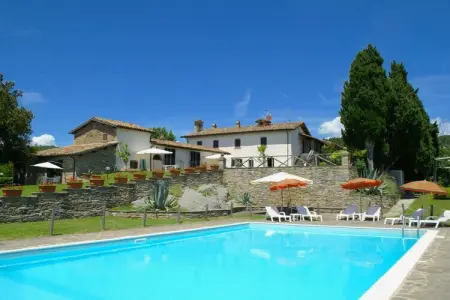 Vaschi Undici Trilo Sei, Maison à Città di Castello avec Piscine - Photo 2