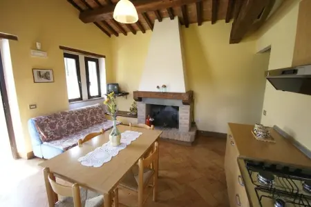 Vaschi Undici Trilo Sei, Maison à Città di Castello avec Piscine - Photo 8