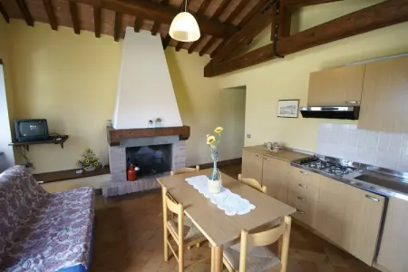 Vaschi Undici Trilo Sei, Maison à Città di Castello avec Piscine - Photo 9