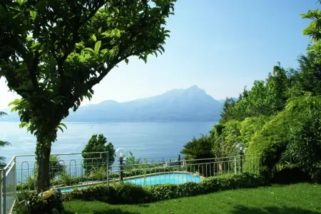 Villa Albisano, Charmante villa à Torri del Benaco avec piscine clôturée - Photo 12