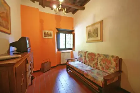 Brunelleschi, Ferme à Dicomano avec vue sur la Toscane - Photo 1
