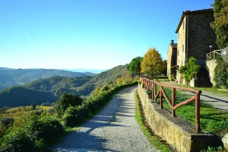 Brunelleschi, Ferme à Dicomano avec vue sur la Toscane - Photo 3