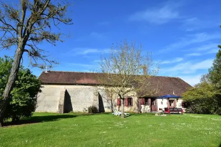 Maison de vacances  St Maurice sur Aveyron ferme, Maison de vacances avec jardin privé dans - Photo 1