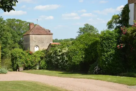 Marcoult, Manoir à Champvert avec terrasse vue étang - Photo 16