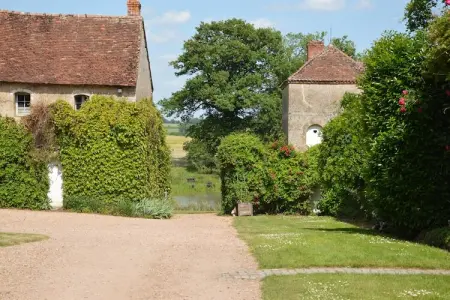 Marcoult, Manoir à Champvert avec terrasse vue étang - Photo 29