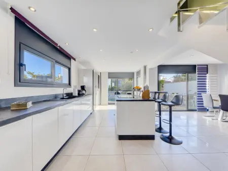Maison Norfeu 10, moderne entièrement rénovée et décorée avec goût - Photo 3