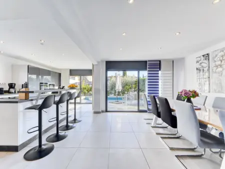 Maison Norfeu 10, moderne entièrement rénovée et décorée avec goût - Photo 8