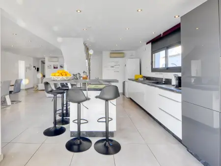 Maison Norfeu 10, moderne entièrement rénovée et décorée avec goût - Photo 9