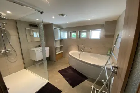Le coeur du brâme, Chalet spacieux à Jalhay avec jacuzzi - Photo 22
