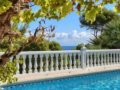 Villa à Xàbia, Villa confortable avec piscine privée et jardin à Javea, proche plage - L1072339