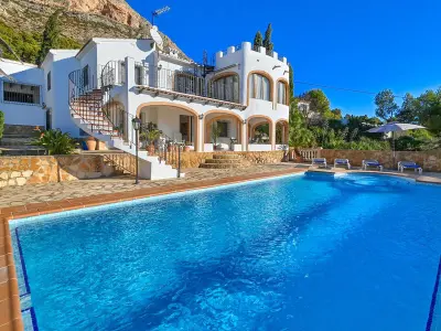 Villa à Xàbia, Villa rustique avec piscine privée, jardin, 2 chambres, proche plage et commerces à Javea - L1072403