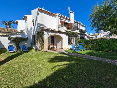 Maison à Xàbia, Maison rustique avec piscine, proche de la plage et des activités à Javea, Costa Blanca - L1072411
