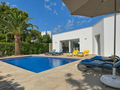 Villa à Xàbia, Villa moderne avec piscine privée et jardin à Javea, proche plage, pour 8 pers., animaux bienvenus - L1072415