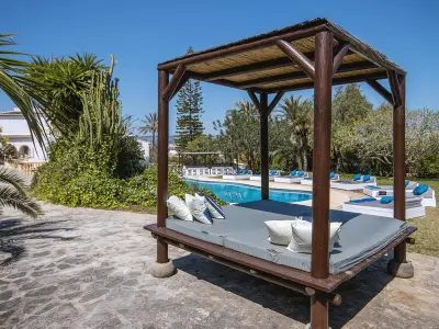 Villa à Xàbia, Charmante villa avec piscine privée et jardin à 1 km de la plage, idéale pour familles et animaux - L1072419