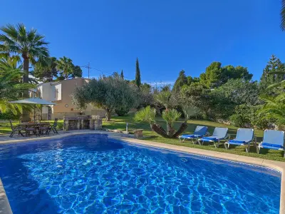 Villa à Xàbia, Villa avec Piscine Privée, Proche Plage et Activités, Idéale Famille/Amis à Jávea - L1072425