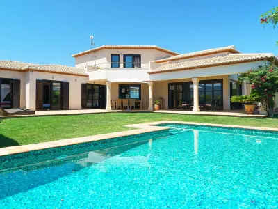 Villa à Denia, Villa de luxe avec piscine privée, WiFi, clim, animaux admis à Denia - L1072435