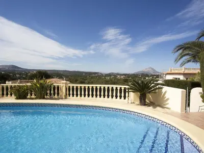 Villa à Xàbia, Villa confortable avec piscine privée, Wi-Fi et parking à Xàbia - L1072465