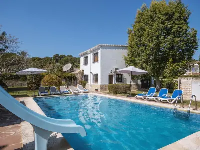 Villa à Xàbia, Villa pour 8 pers. avec piscine privée, proche plage et attractions à Jávea - L1072486