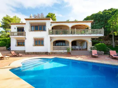 Maison à Xàbia, Maison familiale à Javea avec piscine privée, jardin et proches des plages - L1072512