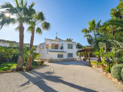 Villa à Moraira, Villa Confortable avec Piscine Chauffée, Jardins et Proximité Plage, 12 Personnes à Moraira - L1072519