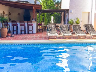 Villa à Moravit, Villa Confortable à Moraira avec Piscine Chauffée, Proche Plage et Activités - L1072524