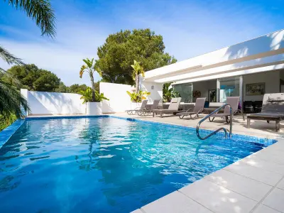 Villa à Xàbia, Villa moderne à Jávea avec piscine privée, proche plage et loisirs, idéale pour famille ou amis - L1072530