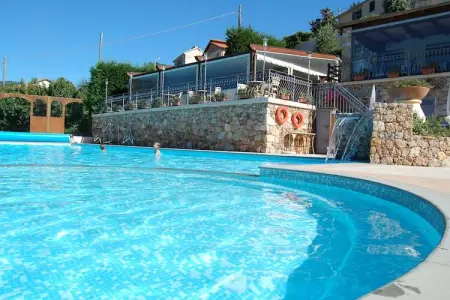 Le Ville negli Olivi, Superbe paysage, vaste pelouse et piscine partagée - Photo 7