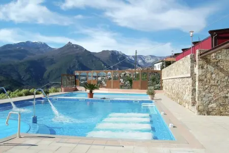 Le Ville negli Olivi, Superbe paysage, vaste pelouse et piscine partagée - Photo 8