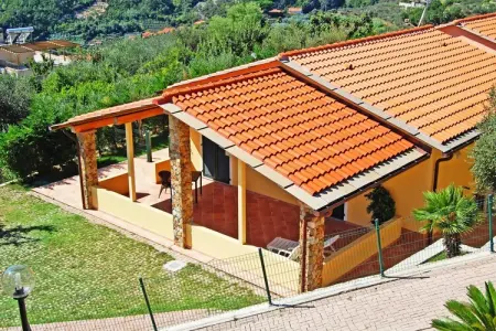 Le Ville negli Olivi, Superbe paysage, vaste pelouse et piscine partagée - Photo 21