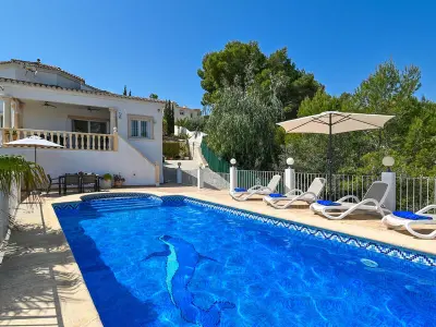 Maison à Benissa, Maison Moderne à Benissa avec Piscine Privée et Proche des Plages - L1072552