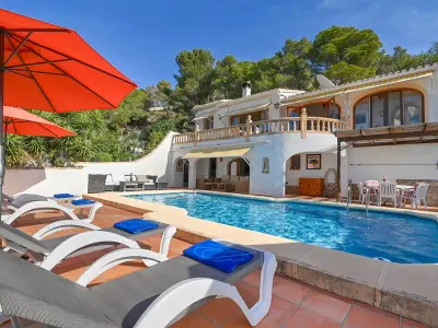 Villa à Xàbia, Villa cosy à Javea avec piscine privée, jardin, climatisation et proche plage - L1072592